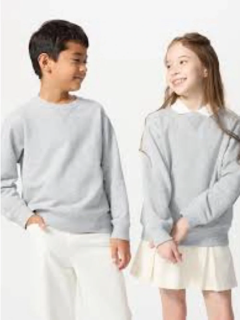NWT Uniqlo KIDS Ultra Stretch Sweatshirt 5-6t